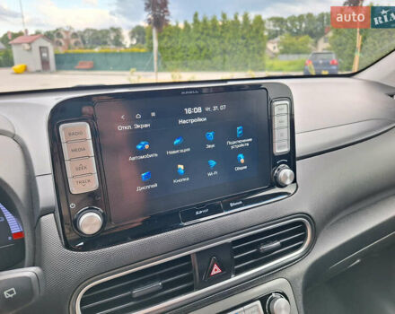 Серый Хендай Kona Electric, объемом двигателя 0 л и пробегом 91 тыс. км за 16300 $, фото 15 на Automoto.ua