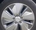Серый Хендай Kona Electric, объемом двигателя 0 л и пробегом 180 тыс. км за 16700 $, фото 35 на Automoto.ua