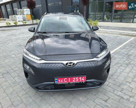 Серый Хендай Kona Electric, объемом двигателя 0 л и пробегом 91 тыс. км за 16300 $, фото 12 на Automoto.ua