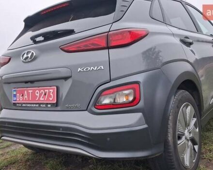 Серый Хендай Kona Electric, объемом двигателя 0 л и пробегом 180 тыс. км за 16700 $, фото 9 на Automoto.ua