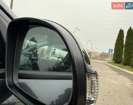 Серый Хендай Kona Electric, объемом двигателя 0 л и пробегом 103 тыс. км за 17300 $, фото 12 на Automoto.ua