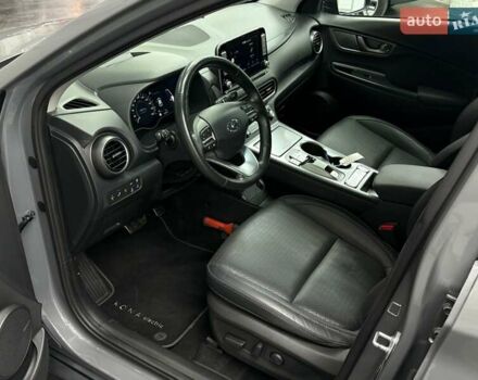 Серый Хендай Kona Electric, объемом двигателя 0 л и пробегом 129 тыс. км за 16430 $, фото 13 на Automoto.ua