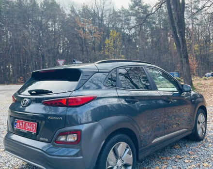 Серый Хендай Kona Electric, объемом двигателя 0 л и пробегом 112 тыс. км за 16700 $, фото 12 на Automoto.ua
