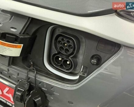 Серый Хендай Kona Electric, объемом двигателя 0 л и пробегом 129 тыс. км за 16430 $, фото 8 на Automoto.ua