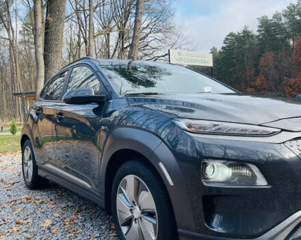 Серый Хендай Kona Electric, объемом двигателя 0 л и пробегом 112 тыс. км за 16700 $, фото 77 на Automoto.ua