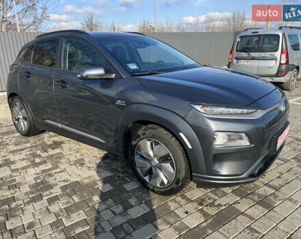 Серый Хендай Kona Electric, объемом двигателя 0 л и пробегом 130 тыс. км за 17400 $, фото 4 на Automoto.ua