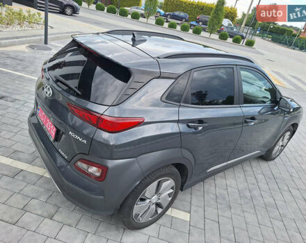 Серый Хендай Kona Electric, объемом двигателя 0 л и пробегом 91 тыс. км за 16300 $, фото 8 на Automoto.ua