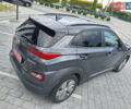 Серый Хендай Kona Electric, объемом двигателя 0 л и пробегом 91 тыс. км за 16300 $, фото 8 на Automoto.ua