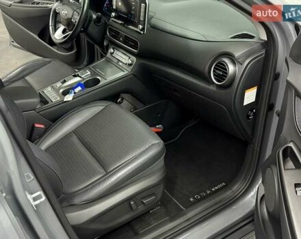 Серый Хендай Kona Electric, объемом двигателя 0 л и пробегом 129 тыс. км за 16430 $, фото 25 на Automoto.ua