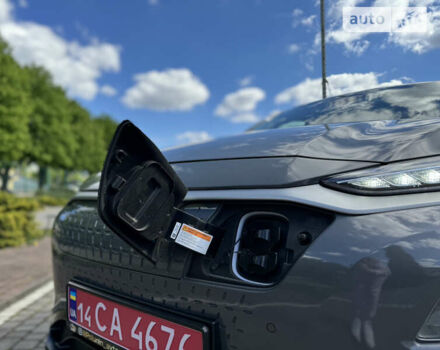 Сірий Хендай Kona Electric, об'ємом двигуна 0 л та пробігом 136 тис. км за 19999 $, фото 24 на Automoto.ua