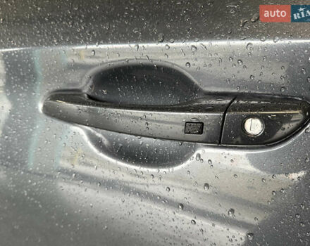 Серый Хендай Kona Electric, объемом двигателя 0 л и пробегом 120 тыс. км за 16999 $, фото 33 на Automoto.ua