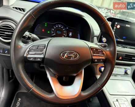 Серый Хендай Kona Electric, объемом двигателя 0 л и пробегом 113 тыс. км за 17094 $, фото 26 на Automoto.ua