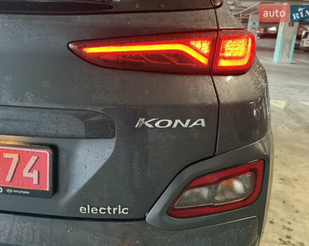 Серый Хендай Kona Electric, объемом двигателя 0 л и пробегом 120 тыс. км за 16999 $, фото 28 на Automoto.ua