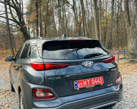 Серый Хендай Kona Electric, объемом двигателя 0 л и пробегом 112 тыс. км за 16700 $, фото 9 на Automoto.ua