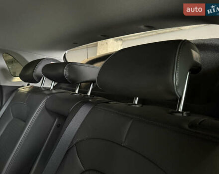 Серый Хендай Kona Electric, объемом двигателя 0 л и пробегом 120 тыс. км за 16999 $, фото 60 на Automoto.ua