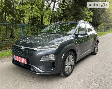 Серый Хендай Kona Electric, объемом двигателя 0 л и пробегом 139 тыс. км за 17900 $, фото 1 на Automoto.ua