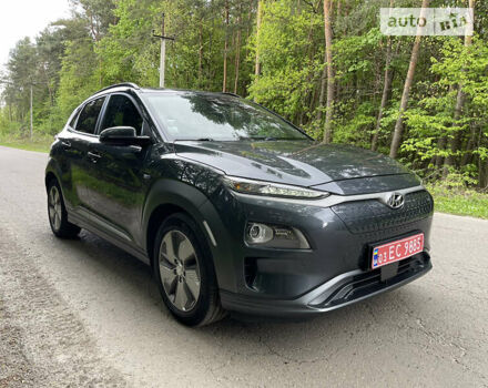 Серый Хендай Kona Electric, объемом двигателя 0 л и пробегом 139 тыс. км за 17900 $, фото 12 на Automoto.ua