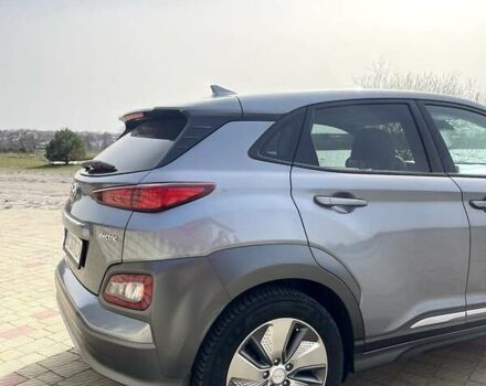 Сірий Хендай Kona Electric, об'ємом двигуна 0 л та пробігом 76 тис. км за 17900 $, фото 6 на Automoto.ua