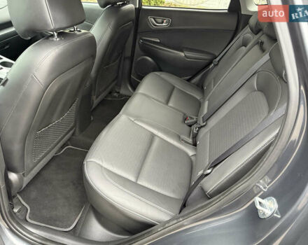 Серый Хендай Kona Electric, объемом двигателя 0 л и пробегом 103 тыс. км за 17300 $, фото 32 на Automoto.ua