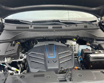 Серый Хендай Kona Electric, объемом двигателя 0 л и пробегом 112 тыс. км за 16700 $, фото 17 на Automoto.ua