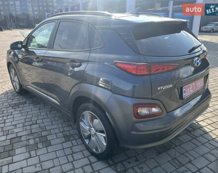 Серый Хендай Kona Electric, объемом двигателя 0 л и пробегом 130 тыс. км за 17400 $, фото 8 на Automoto.ua