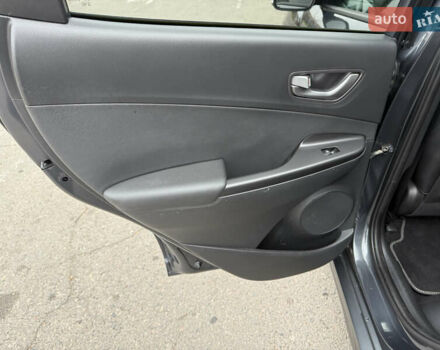 Серый Хендай Kona Electric, объемом двигателя 0 л и пробегом 103 тыс. км за 17300 $, фото 31 на Automoto.ua