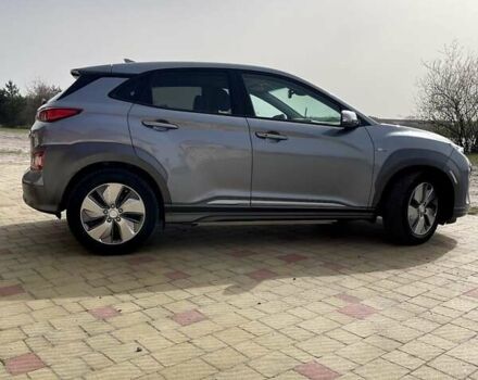 Сірий Хендай Kona Electric, об'ємом двигуна 0 л та пробігом 68 тис. км за 18400 $, фото 3 на Automoto.ua