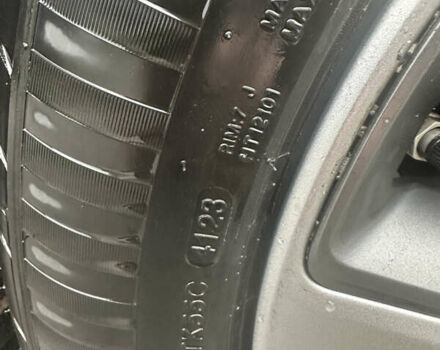 Серый Хендай Kona Electric, объемом двигателя 0 л и пробегом 85 тыс. км за 18300 $, фото 32 на Automoto.ua