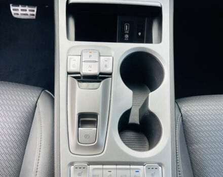 Серый Хендай Kona Electric, объемом двигателя 0 л и пробегом 112 тыс. км за 16700 $, фото 58 на Automoto.ua