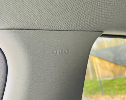 Серый Хендай Kona Electric, объемом двигателя 0 л и пробегом 112 тыс. км за 16700 $, фото 88 на Automoto.ua