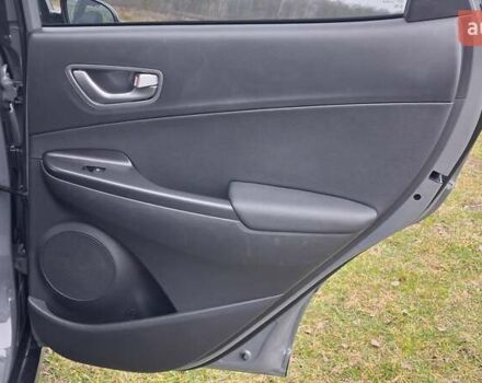 Серый Хендай Kona Electric, объемом двигателя 0 л и пробегом 180 тыс. км за 16700 $, фото 29 на Automoto.ua