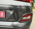Серый Хендай Kona Electric, объемом двигателя 0 л и пробегом 103 тыс. км за 17300 $, фото 13 на Automoto.ua