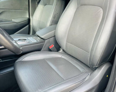 Серый Хендай Kona Electric, объемом двигателя 0 л и пробегом 112 тыс. км за 16700 $, фото 51 на Automoto.ua