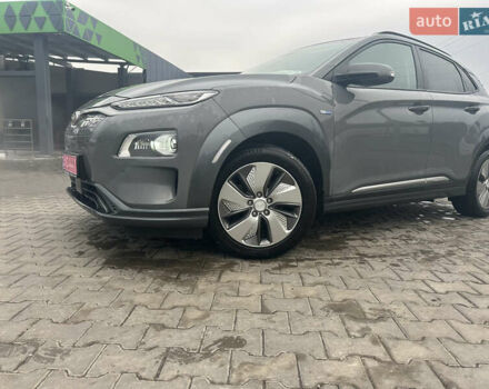 Серый Хендай Kona Electric, объемом двигателя 0 л и пробегом 85 тыс. км за 18300 $, фото 14 на Automoto.ua