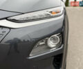 Серый Хендай Kona Electric, объемом двигателя 0 л и пробегом 103 тыс. км за 17300 $, фото 5 на Automoto.ua