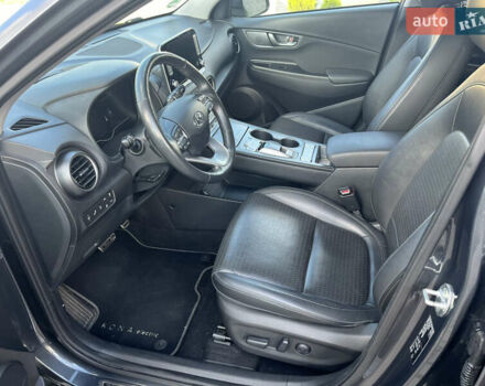 Серый Хендай Kona Electric, объемом двигателя 0 л и пробегом 130 тыс. км за 17400 $, фото 15 на Automoto.ua