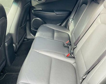 Серый Хендай Kona Electric, объемом двигателя 0 л и пробегом 112 тыс. км за 16700 $, фото 41 на Automoto.ua