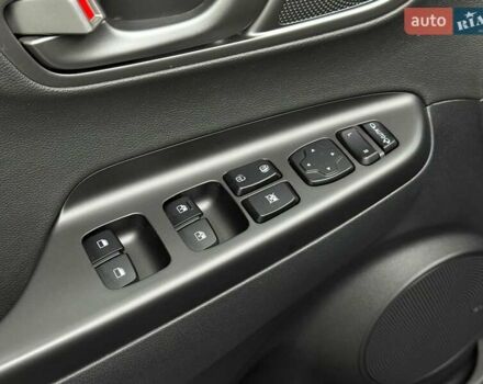 Сірий Хендай Kona Electric, об'ємом двигуна 0 л та пробігом 89 тис. км за 18340 $, фото 12 на Automoto.ua