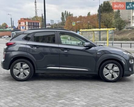 Сірий Хендай Kona Electric, об'ємом двигуна 0 л та пробігом 88 тис. км за 18700 $, фото 8 на Automoto.ua