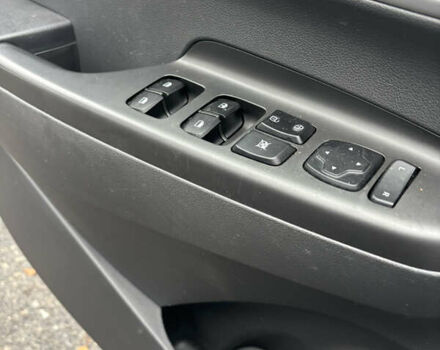 Сірий Хендай Kona Electric, об'ємом двигуна 0 л та пробігом 56 тис. км за 15400 $, фото 22 на Automoto.ua