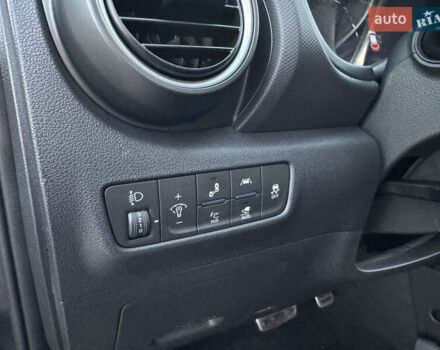 Сірий Хендай Kona Electric, об'ємом двигуна 0 л та пробігом 114 тис. км за 17999 $, фото 30 на Automoto.ua