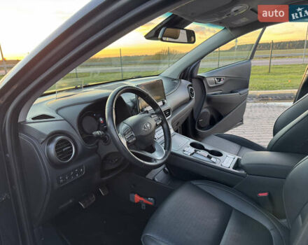 Сірий Хендай Kona Electric, об'ємом двигуна 0 л та пробігом 114 тис. км за 17999 $, фото 28 на Automoto.ua