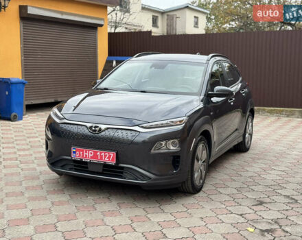 Серый Хендай Kona Electric, объемом двигателя 0 л и пробегом 106 тыс. км за 15999 $, фото 1 на Automoto.ua