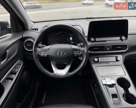 Сірий Хендай Kona Electric, об'ємом двигуна 0 л та пробігом 88 тис. км за 18700 $, фото 25 на Automoto.ua