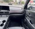 Сірий Хендай Kona Electric, об'ємом двигуна 0 л та пробігом 88 тис. км за 18700 $, фото 26 на Automoto.ua