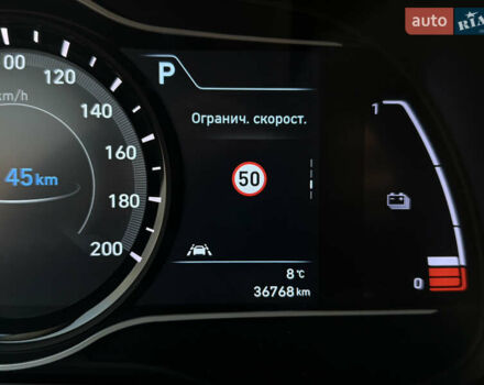 Серый Хендай Kona Electric, объемом двигателя 0 л и пробегом 36 тыс. км за 20700 $, фото 53 на Automoto.ua