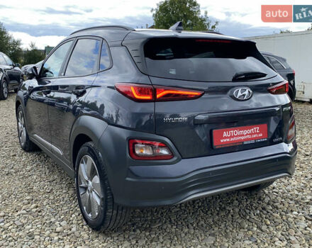 Серый Хендай Kona Electric, объемом двигателя 0 л и пробегом 69 тыс. км за 20400 $, фото 18 на Automoto.ua