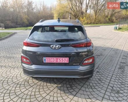 Серый Хендай Kona Electric, объемом двигателя 0 л и пробегом 122 тыс. км за 16550 $, фото 18 на Automoto.ua