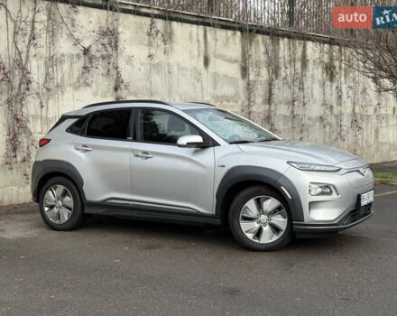 Серый Хендай Kona Electric, объемом двигателя 0 л и пробегом 26 тыс. км за 18850 $, фото 6 на Automoto.ua