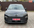Серый Хендай Kona Electric, объемом двигателя 0 л и пробегом 106 тыс. км за 15999 $, фото 2 на Automoto.ua